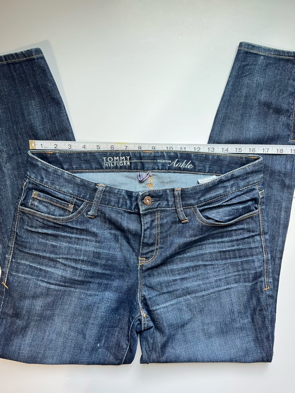 Tommy Hilfiger Blue Wash Ankle Jeans Size 10 Mid Rise Denim Summer Casual Jeans - Picture 7 of 9